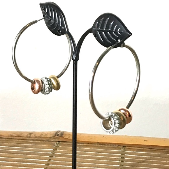 Jewelry - ☀️WEEKEND SALE☀️ Silver toned hoop earrings with extra hoops